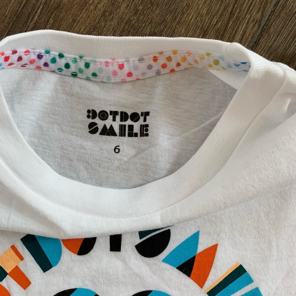 NWT Dot Dot Smile Artist Collaboration T-Shirt, Size 6 - Picture 3 of 6